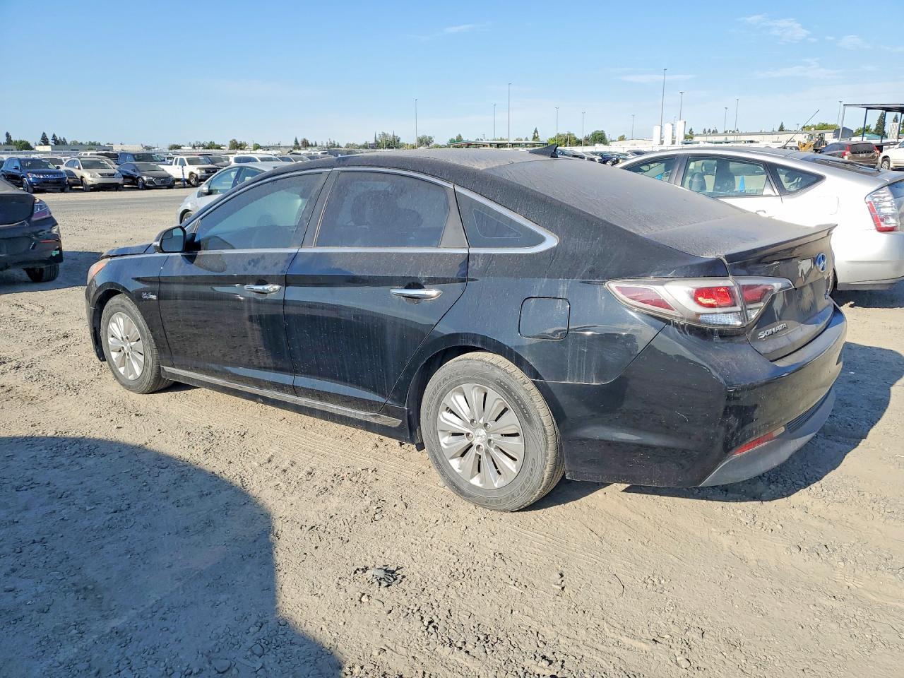2016 Hyundai Sonata Hybrid Se - Image 2