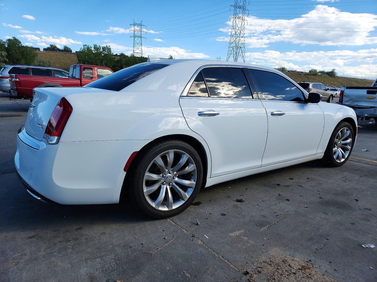 2015 Chrysler 300C - Фото 3