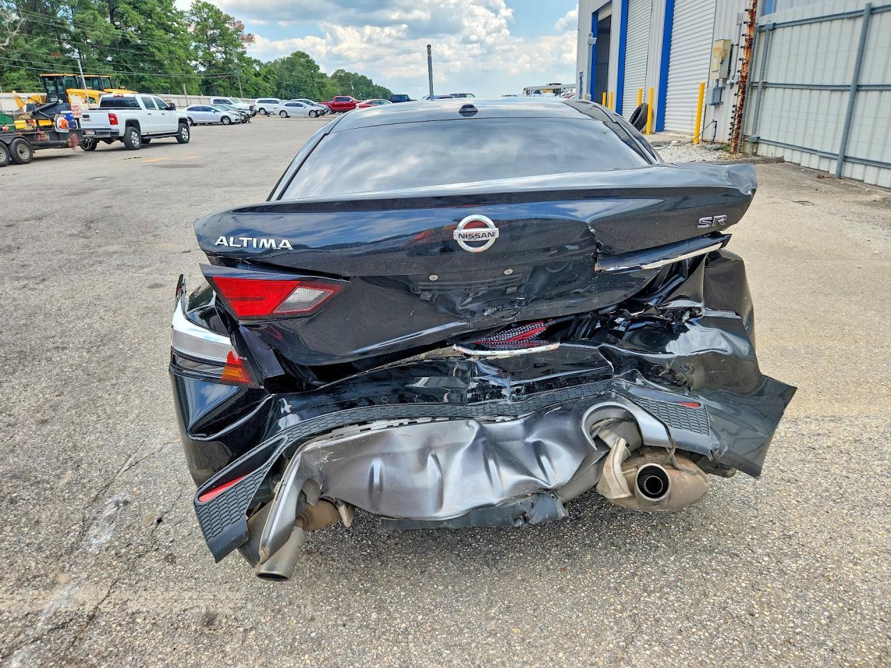 2022 Nissan Altima Sr - Фото 6