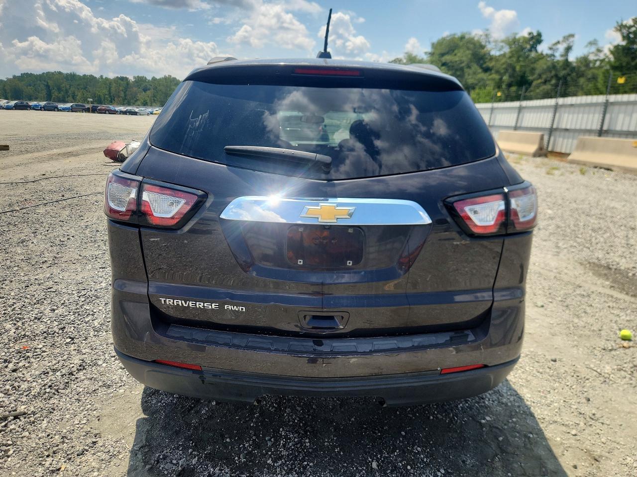 2017 Chevrolet Traverse Ls - Фото 6