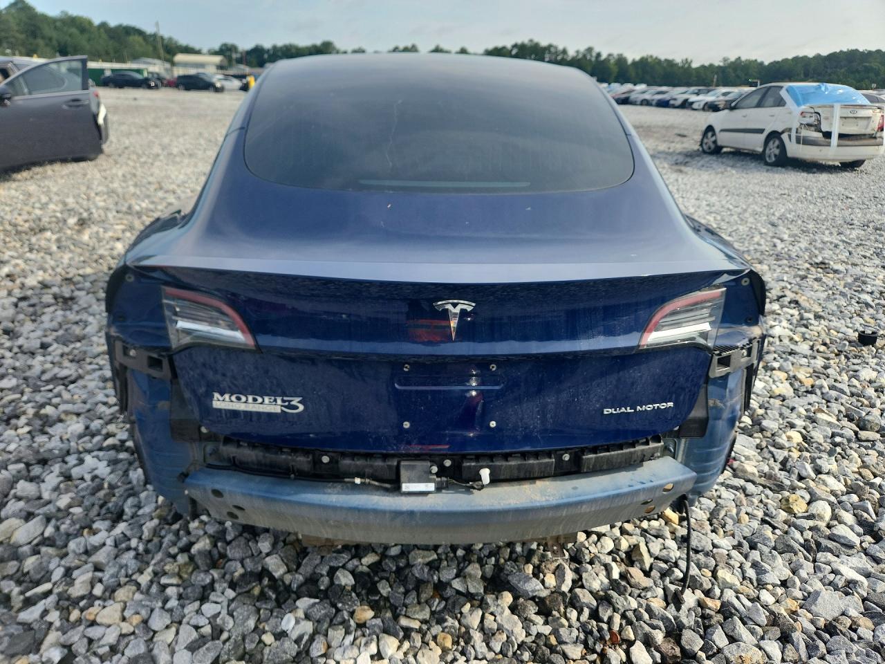 2018 Tesla Model 3 - Фото 6