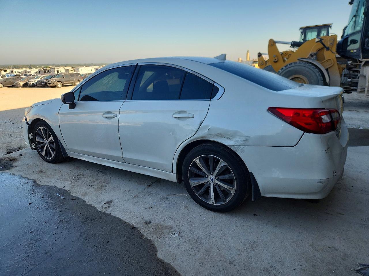 2016 Subaru Legacy 3.6R Limited - Фото 2