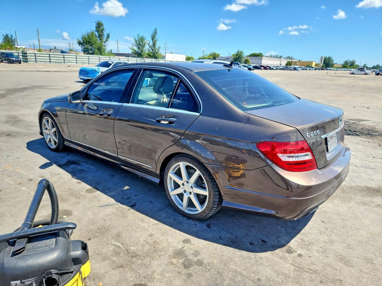 2013 Mercedes-Benz C 250 - Фото 2