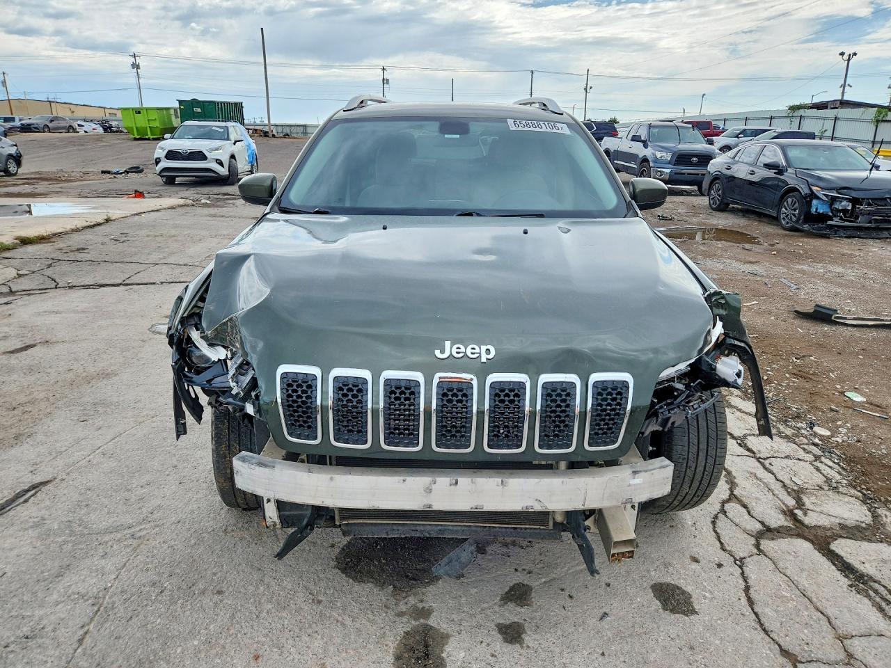 2019 Jeep Cherokee Latitude - Image 5