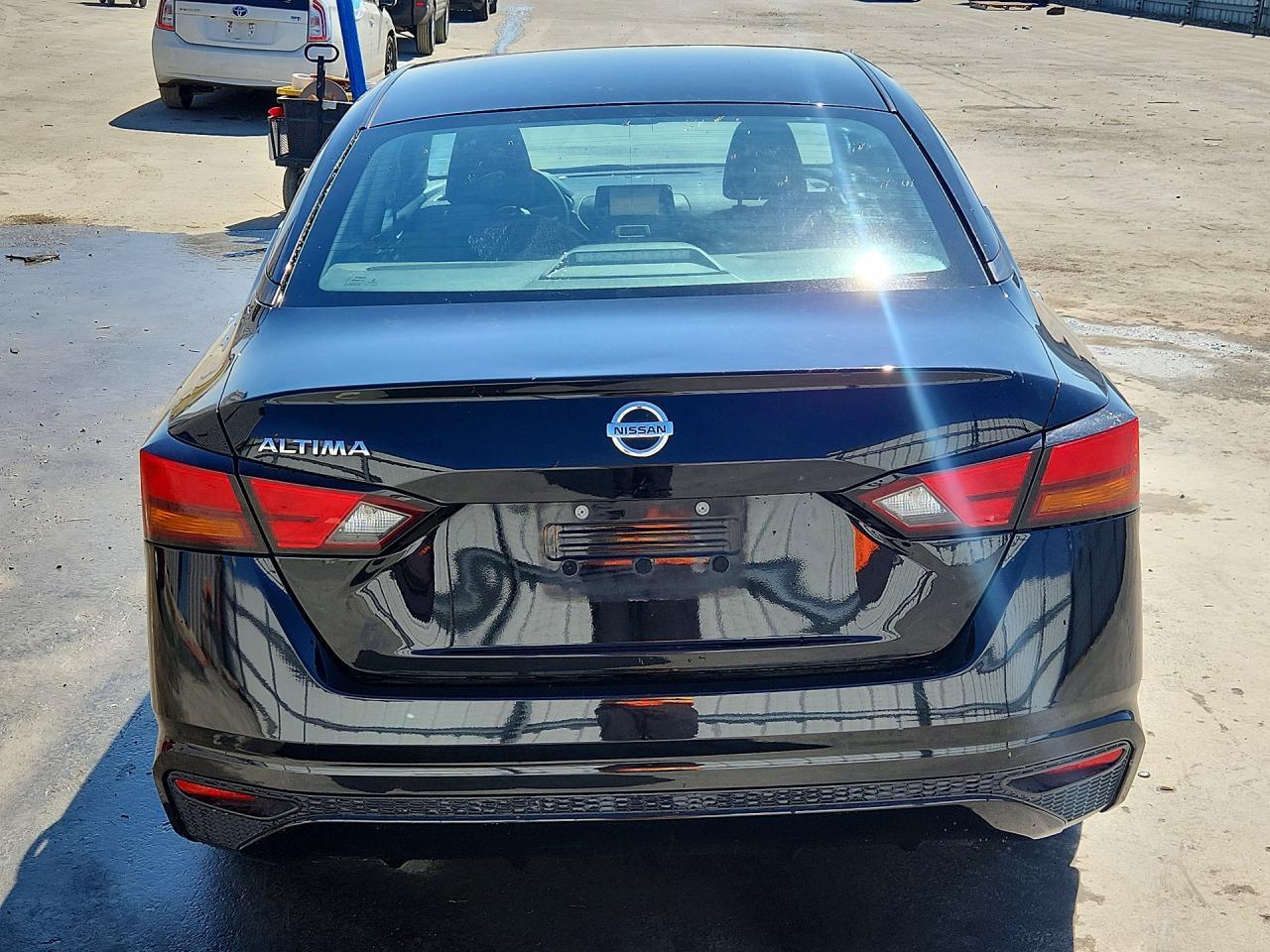2021 Nissan Altima S - Image 6