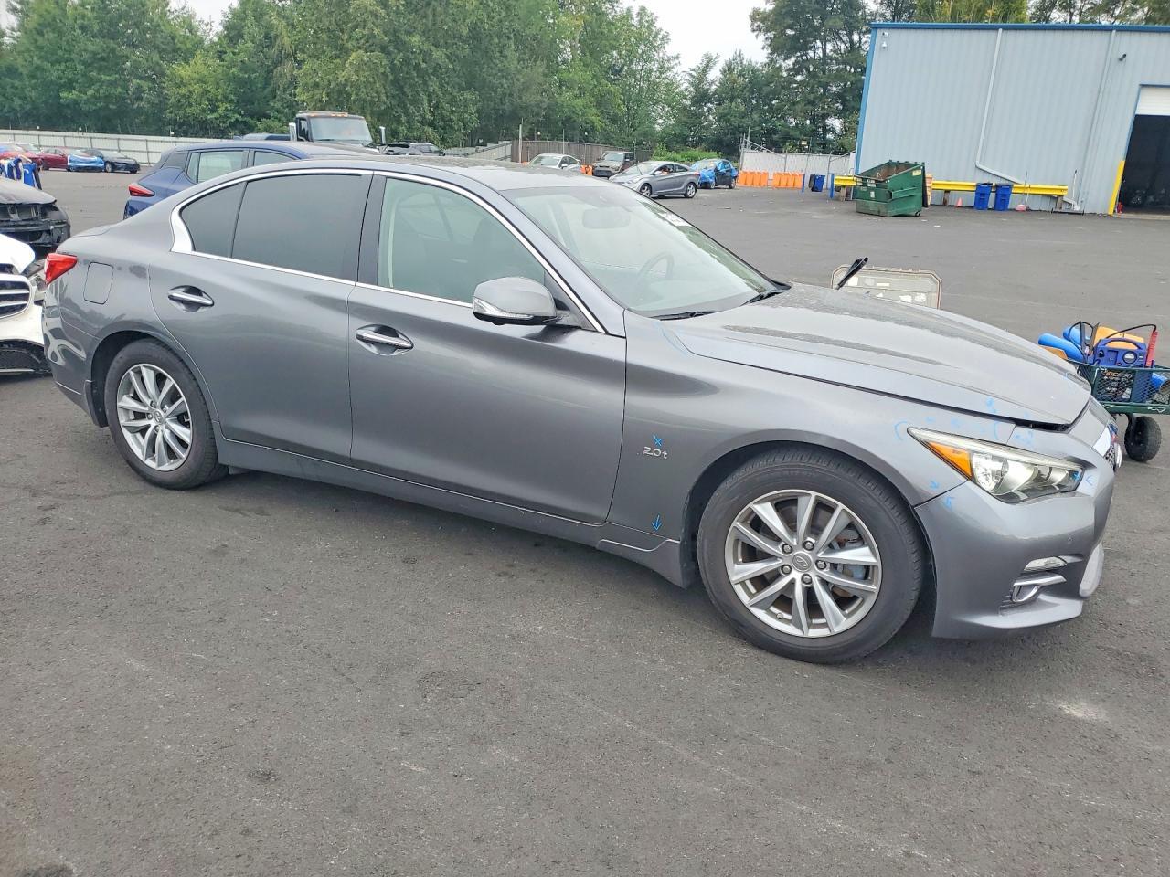 2017 Infiniti Q50 2.0T Premium - Image 4