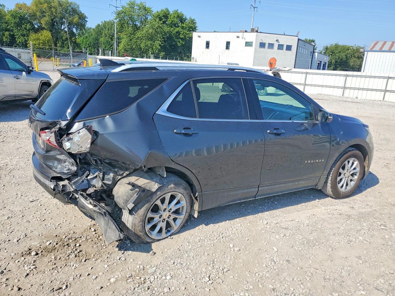 2019 Chevrolet Equinox Lt - Image 3