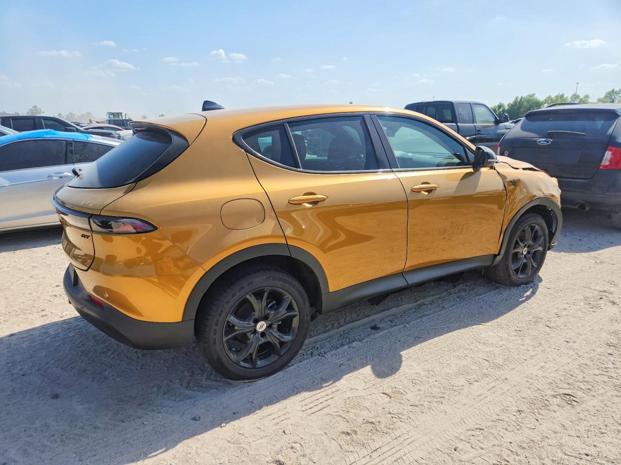 2024 Dodge Hornet Gt - Image 3