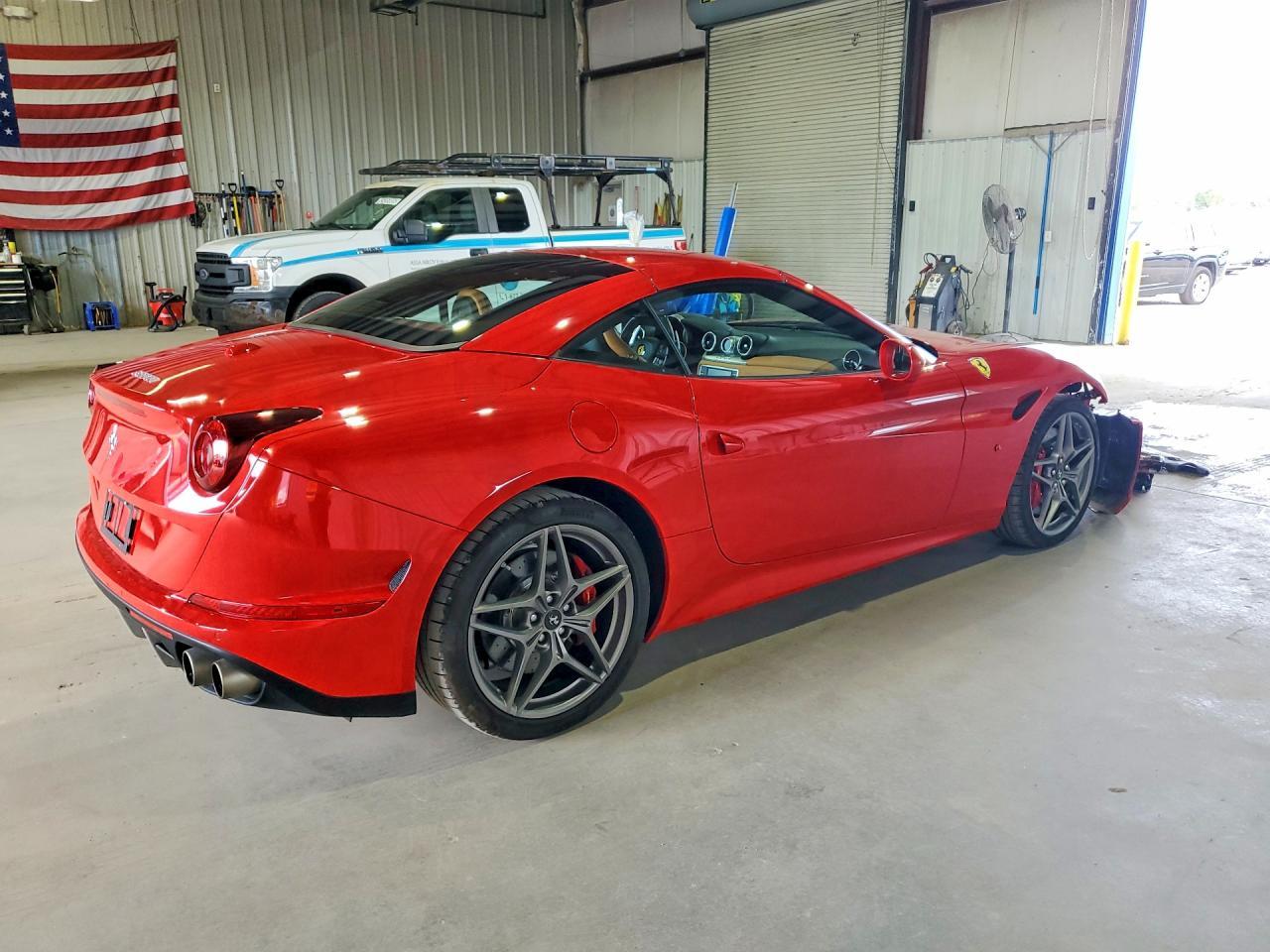 2017 Ferrari California T - Фото 3