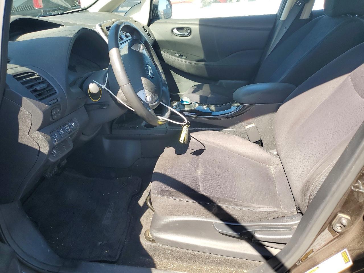 2017 Nissan Leaf Sv - Image 7