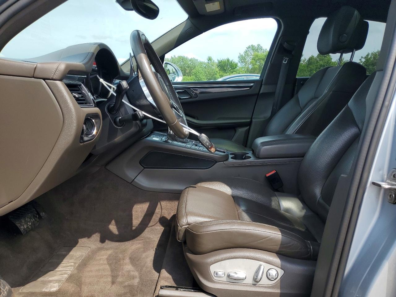 2016 Porsche Macan S - Image 7