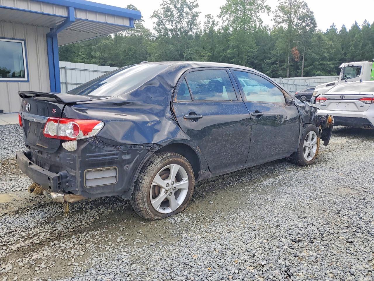 2011 Toyota Corolla S - Фото 3
