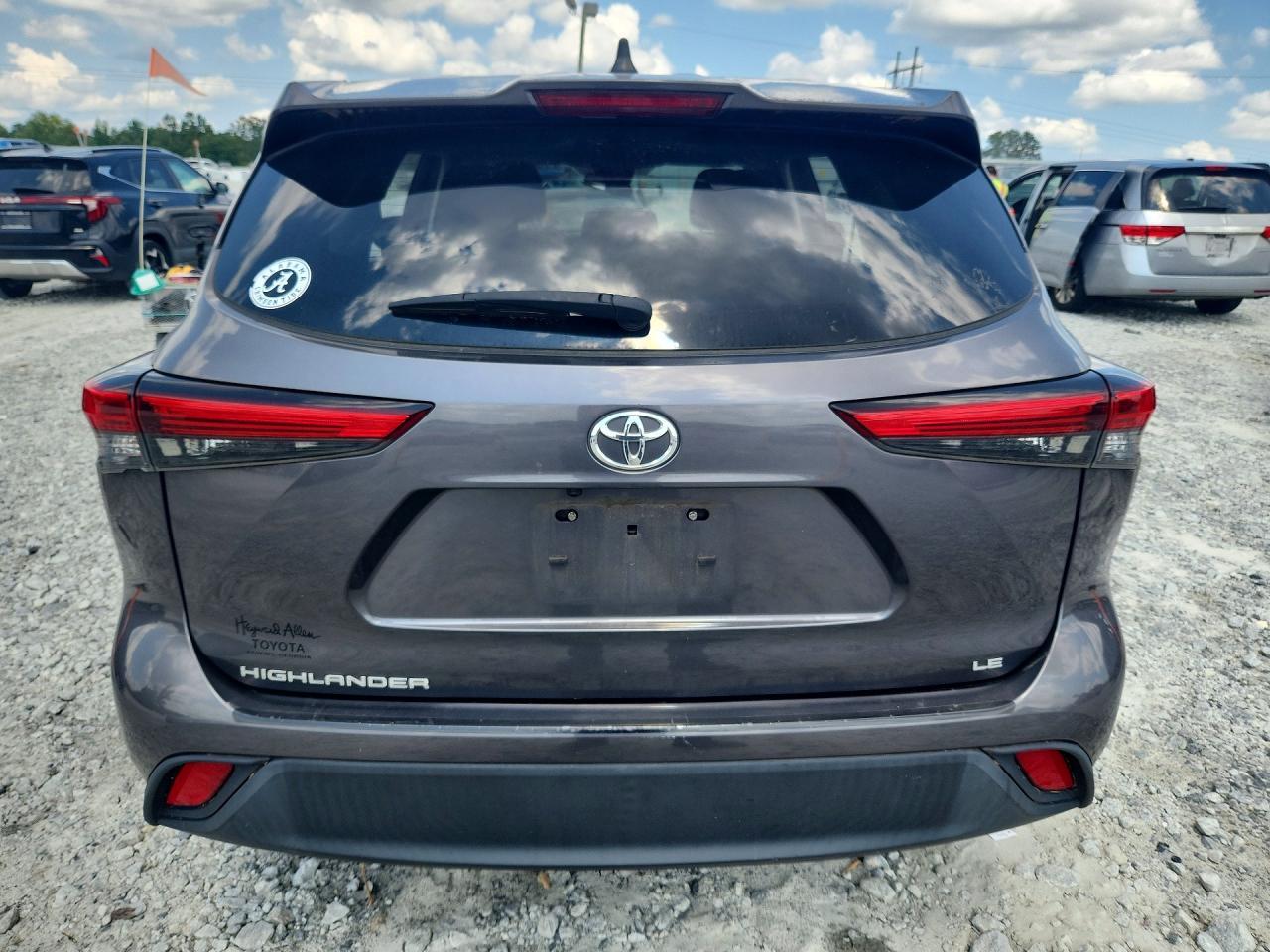 2022 Toyota Highlander Le - Фото 6