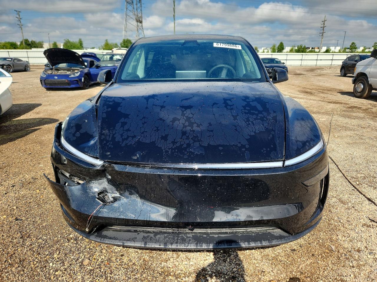2026 Tesla Model Y - Фото 5