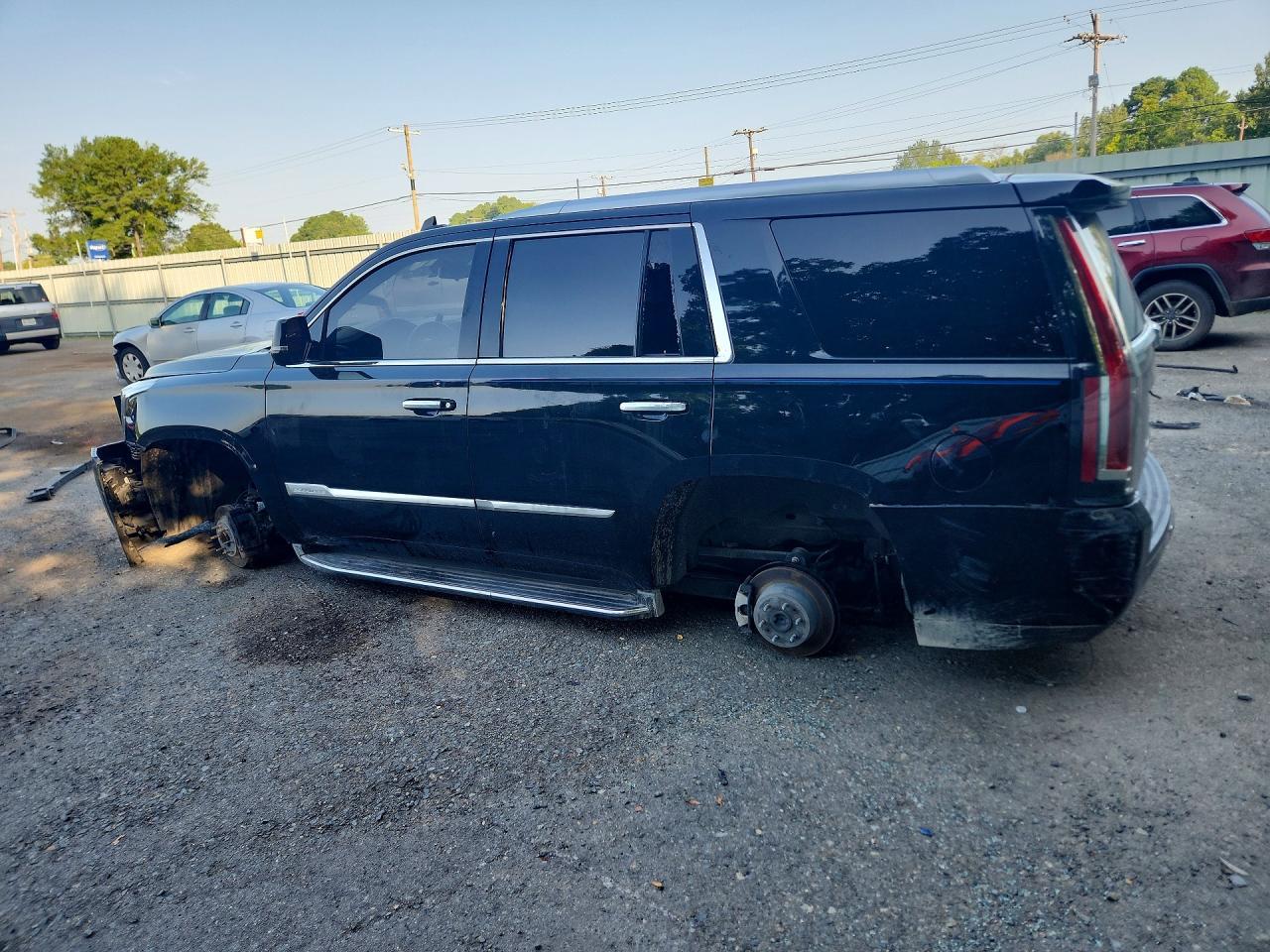 2019 Cadillac Escalade Luxury - Фото 2