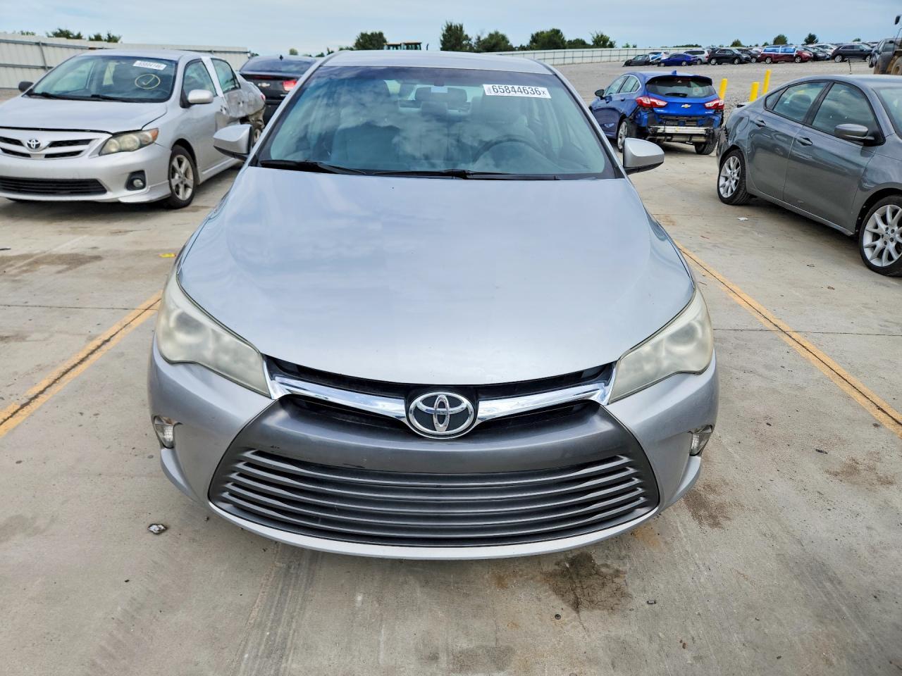 2016 Toyota Camry Le - Фото 5