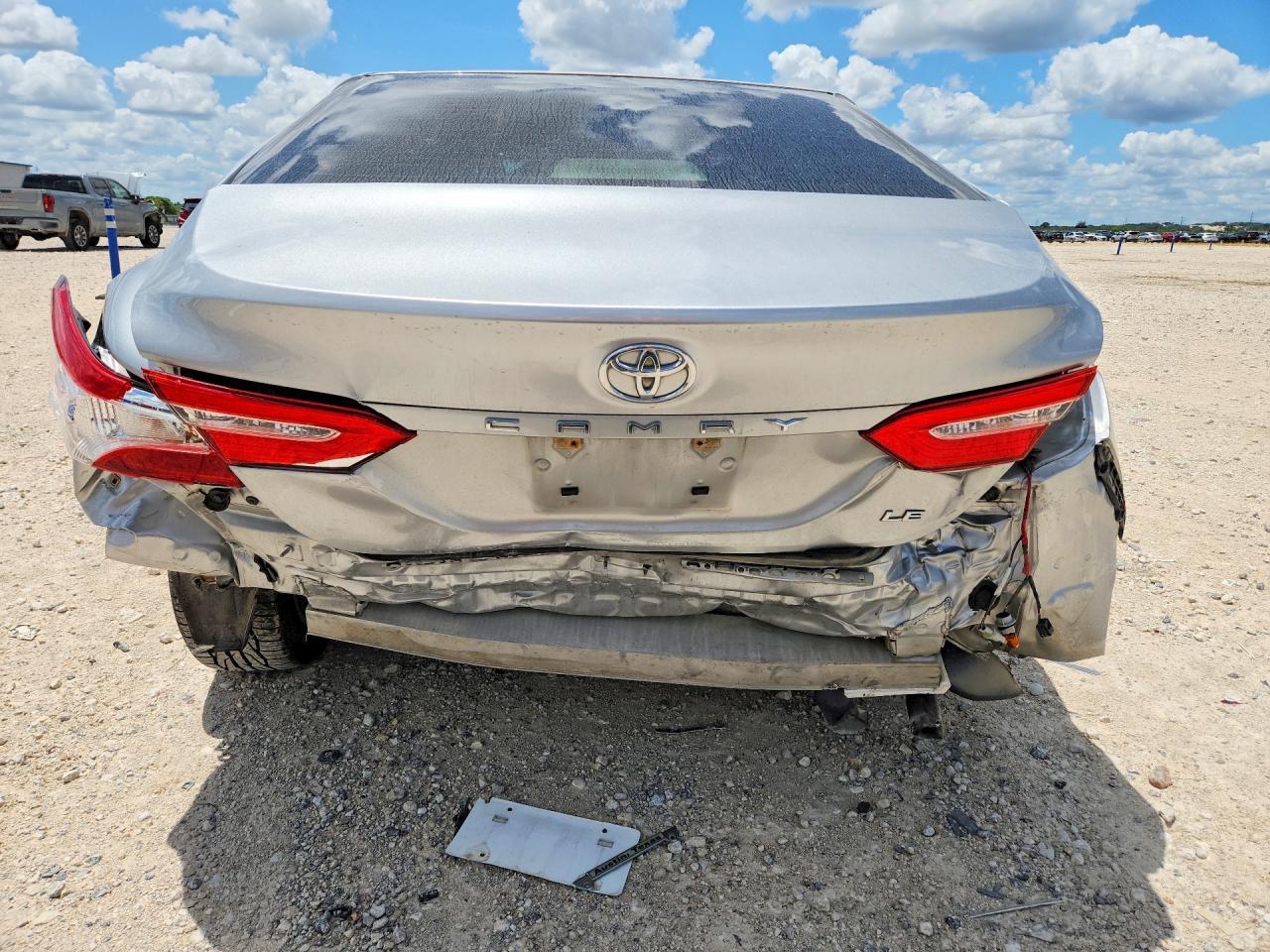 2018 Toyota Camry Le - Фото 6