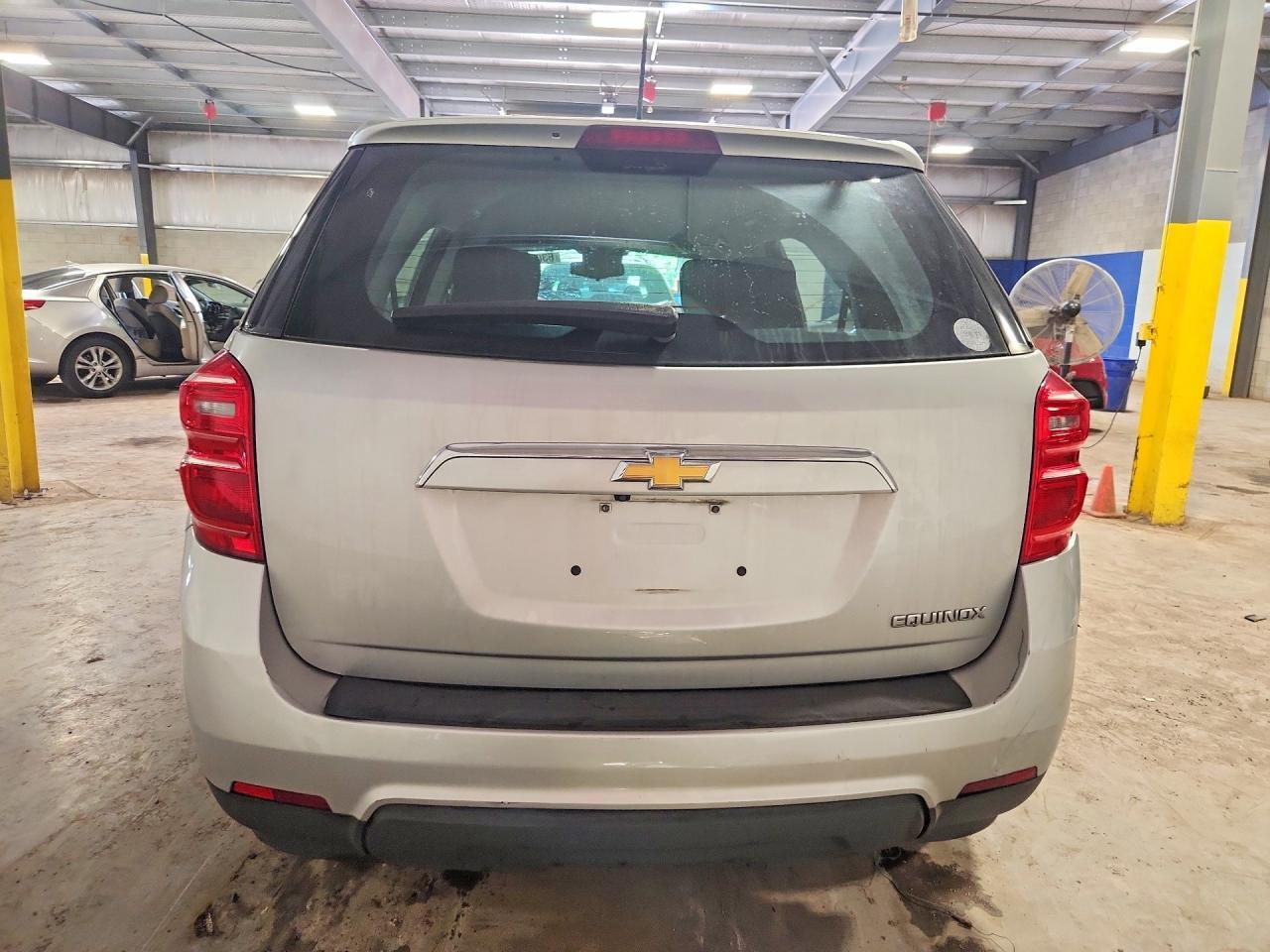 2017 Chevrolet Equinox Ls - Фото 6