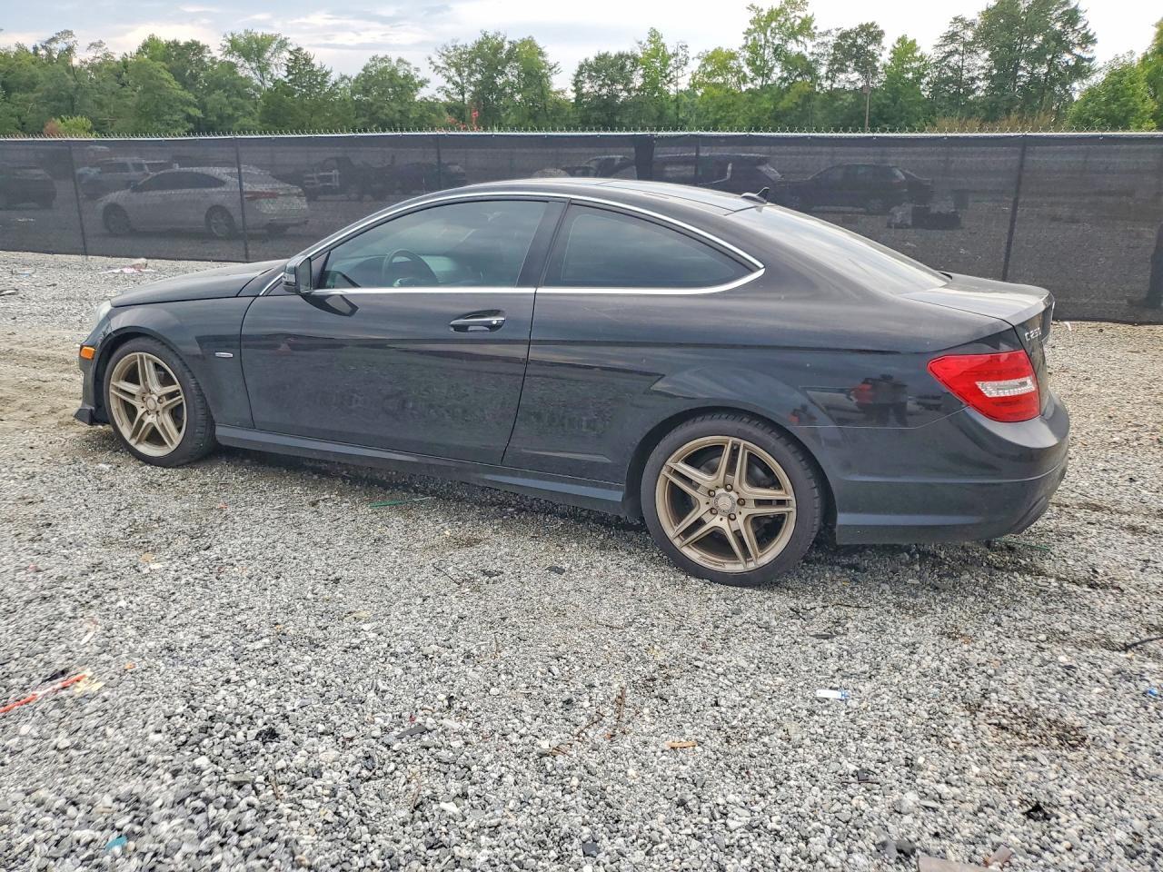 2012 Mercedes-Benz C 250 - Фото 2