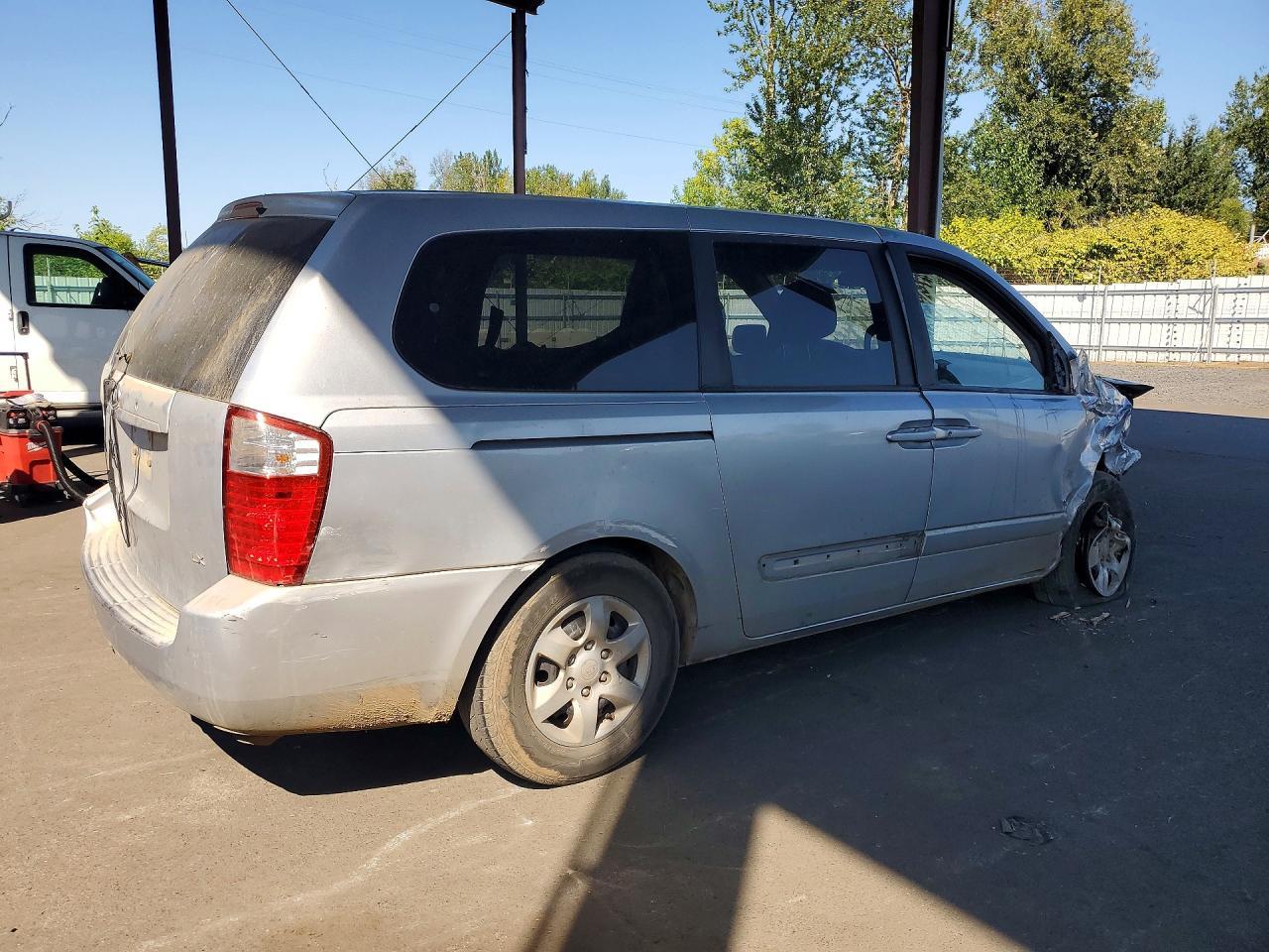 2006 Kia Sedona Lx - Фото 3