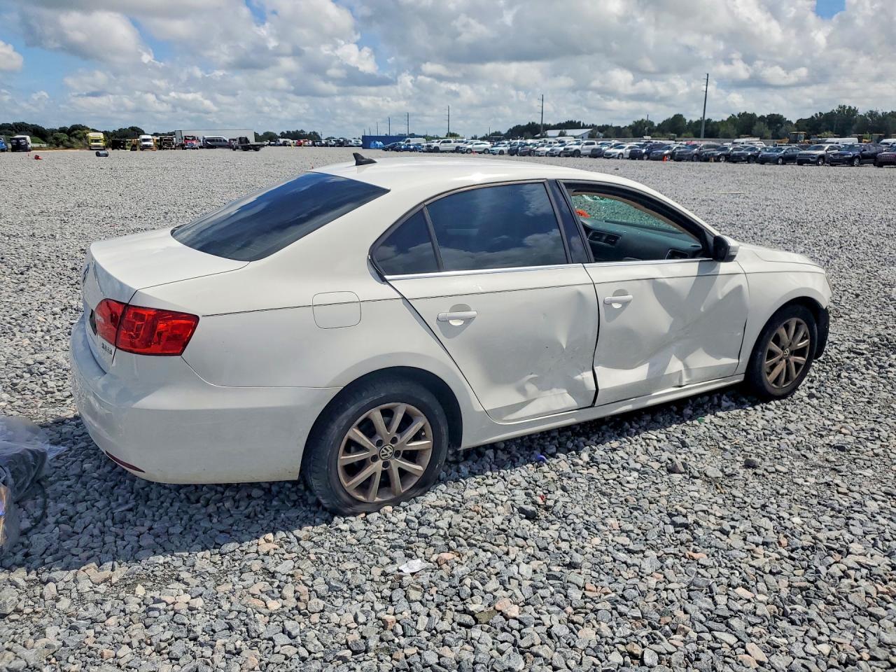 2013 Volkswagen Jetta Se - Фото 3