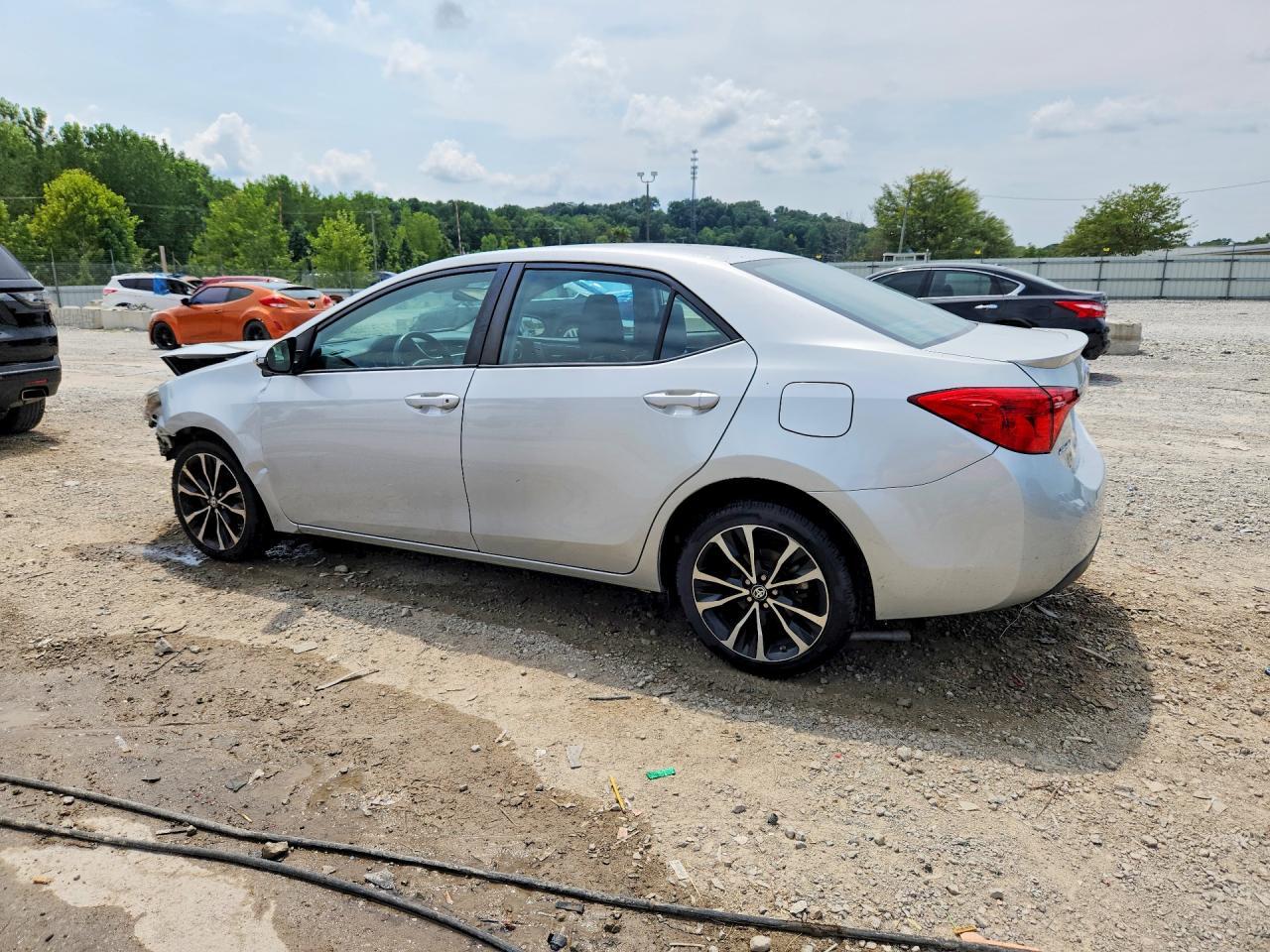2018 Toyota Corolla Se - Image 2