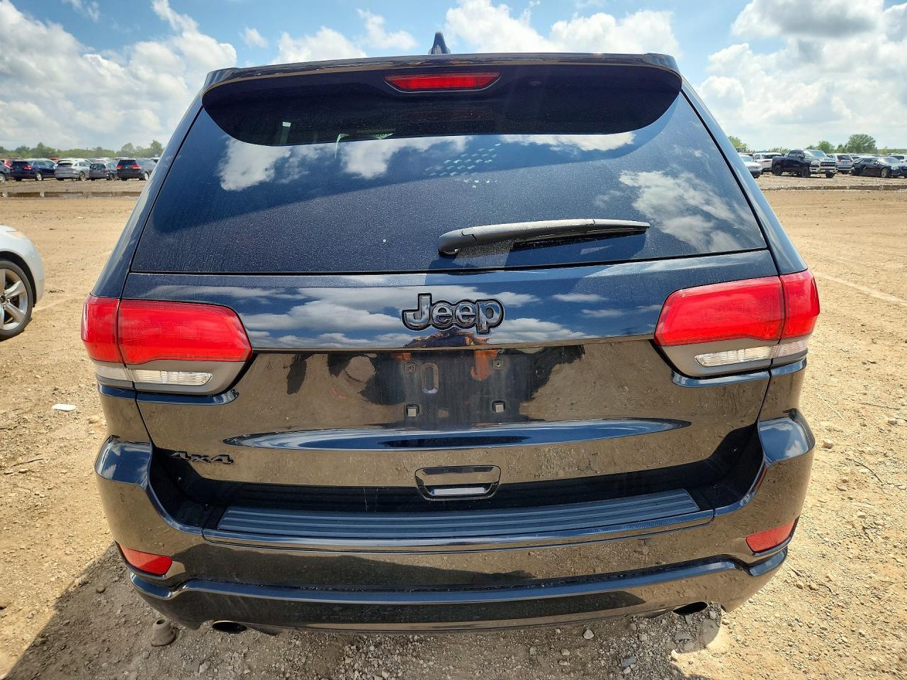 2015 Jeep Grand Cherokee Laredo - Image 6