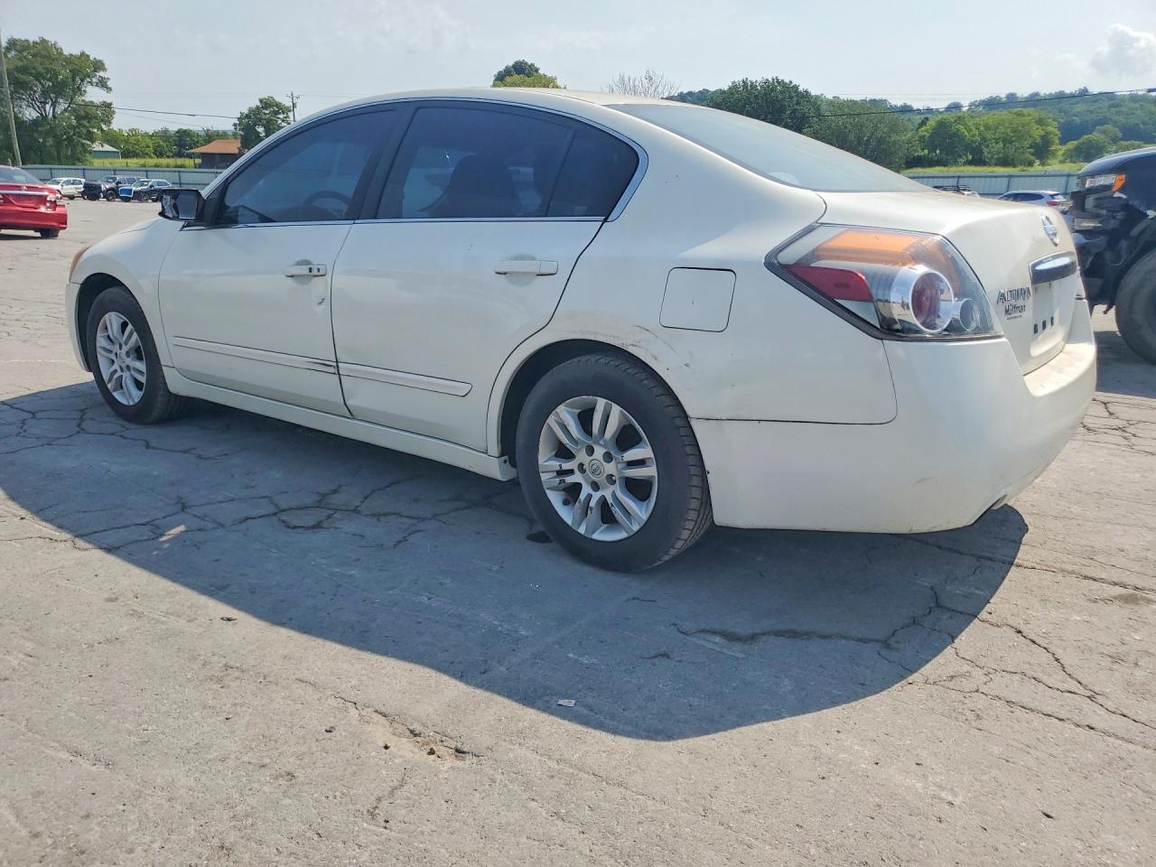 2010 Nissan Altima 2.5 - Image 2