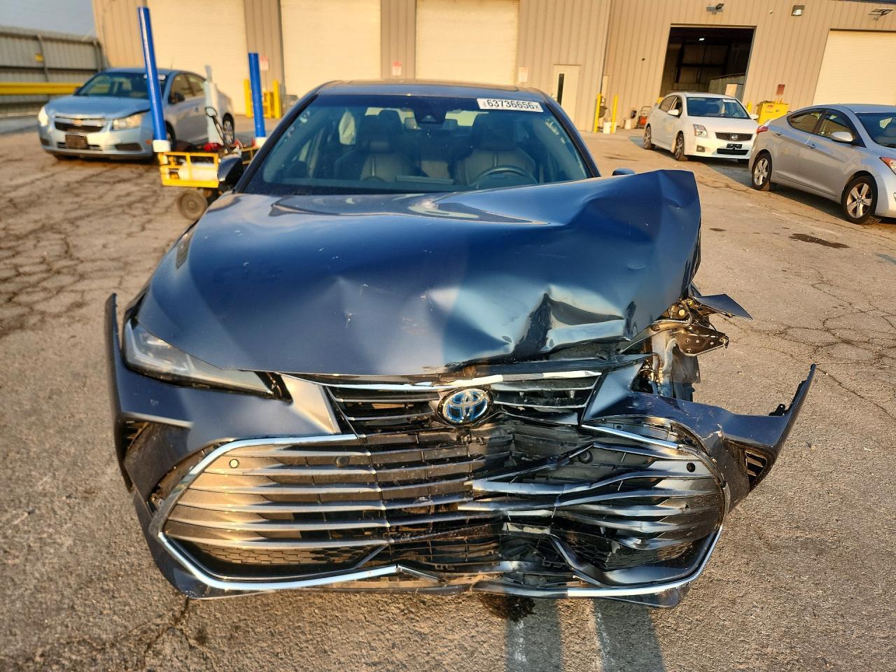2021 Toyota Avalon Limited - Фото 5