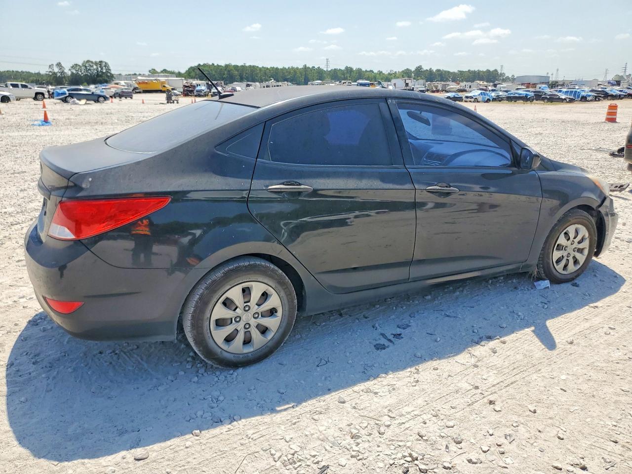 2016 Hyundai Accent Se - Фото 3