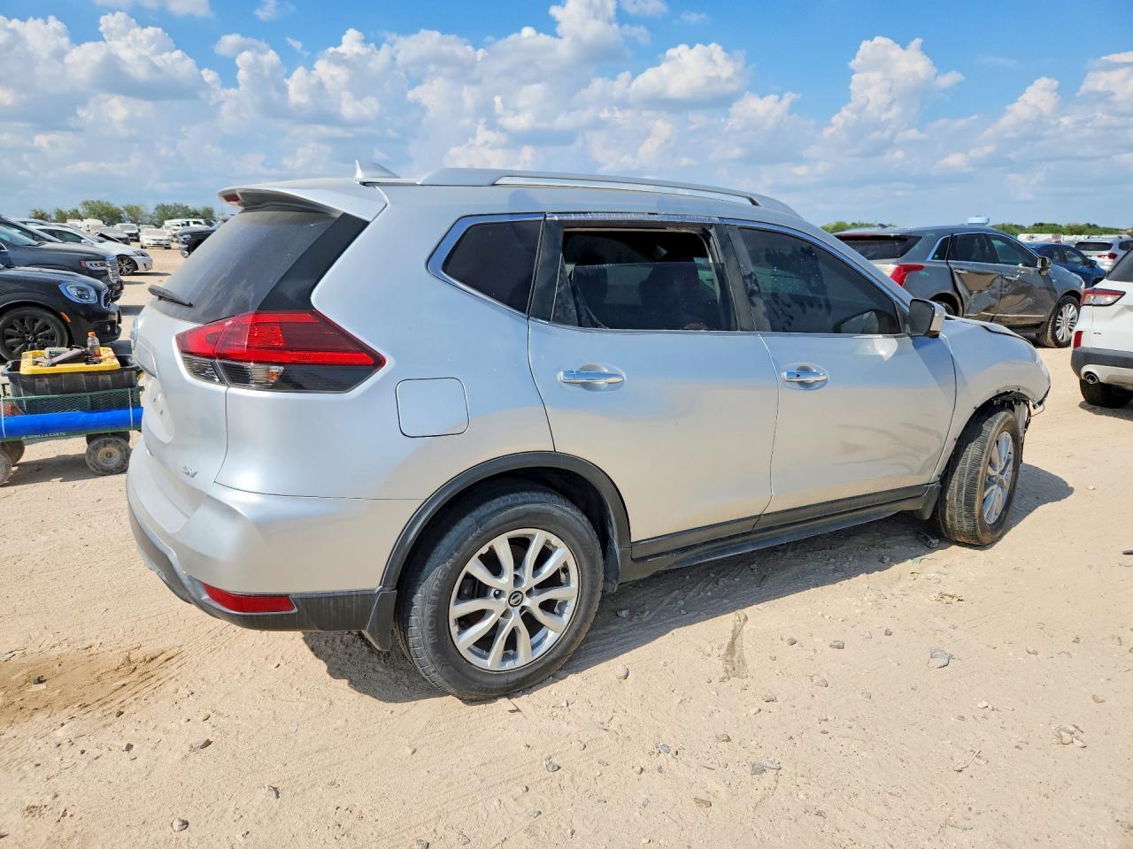2017 Nissan Rogue Sv - Фото 3