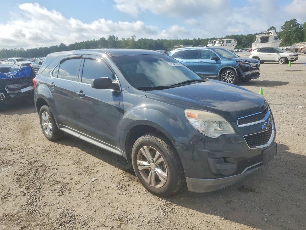 2014 Chevrolet Equinox Ls - Image 4