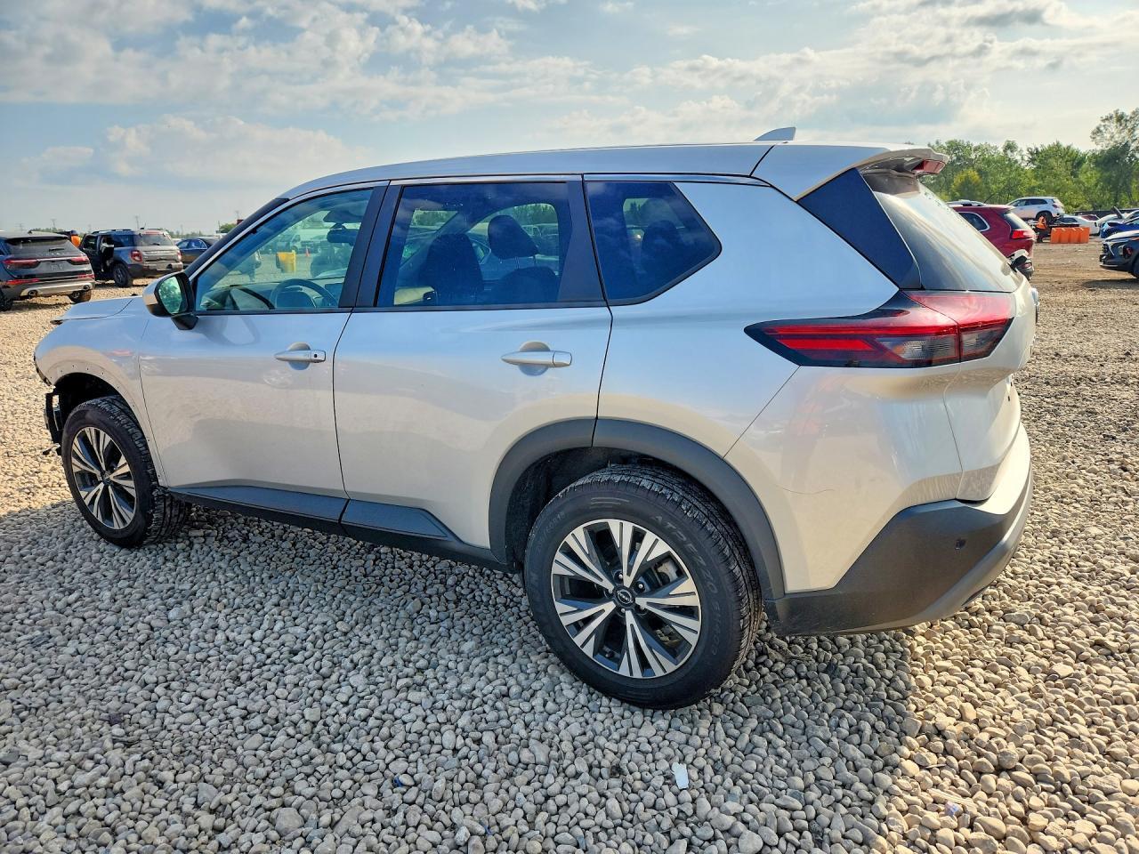 2023 Nissan Rogue Sv - Фото 2