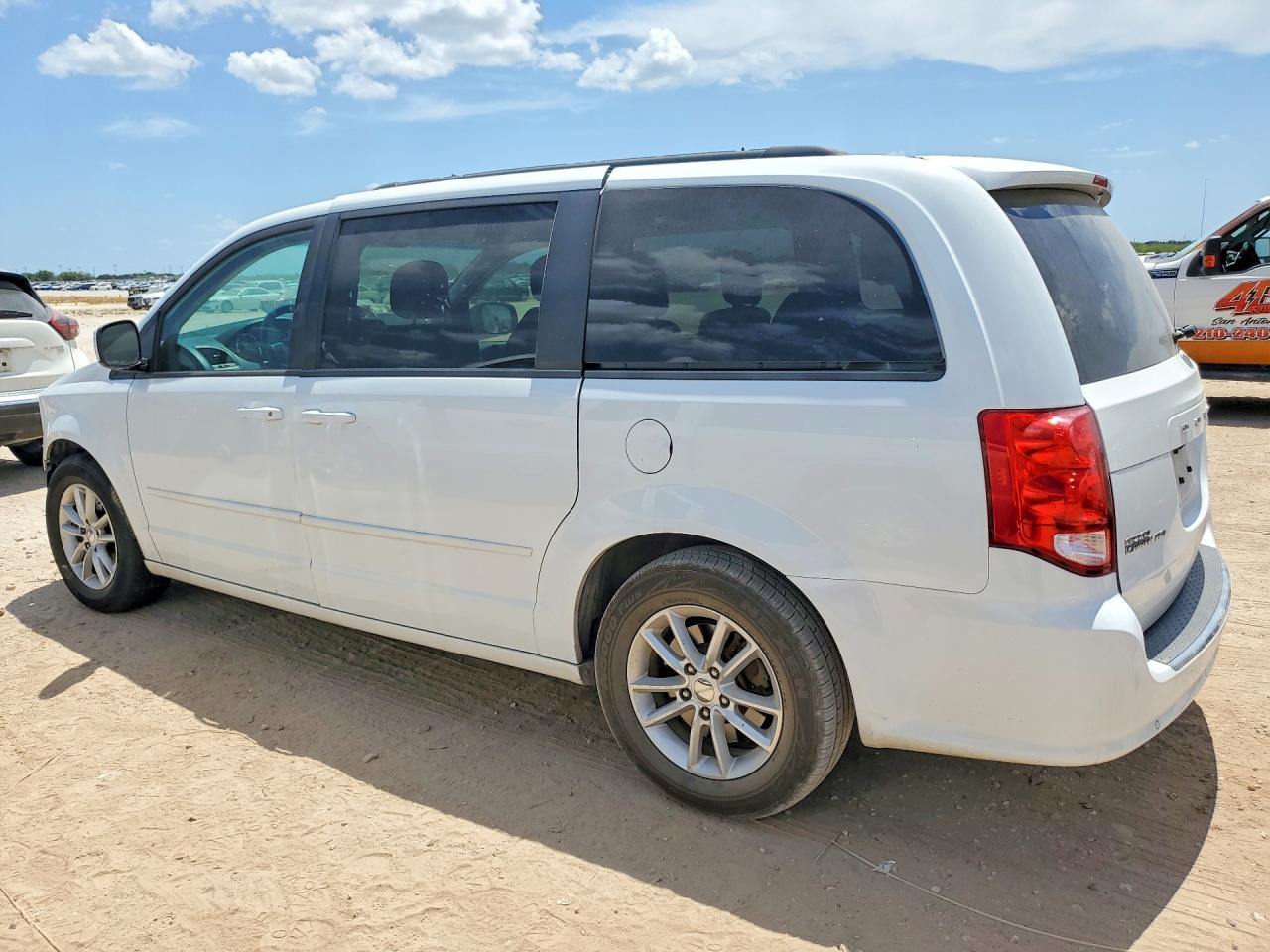 2016 Dodge Grand Caravan Sxt - Image 2