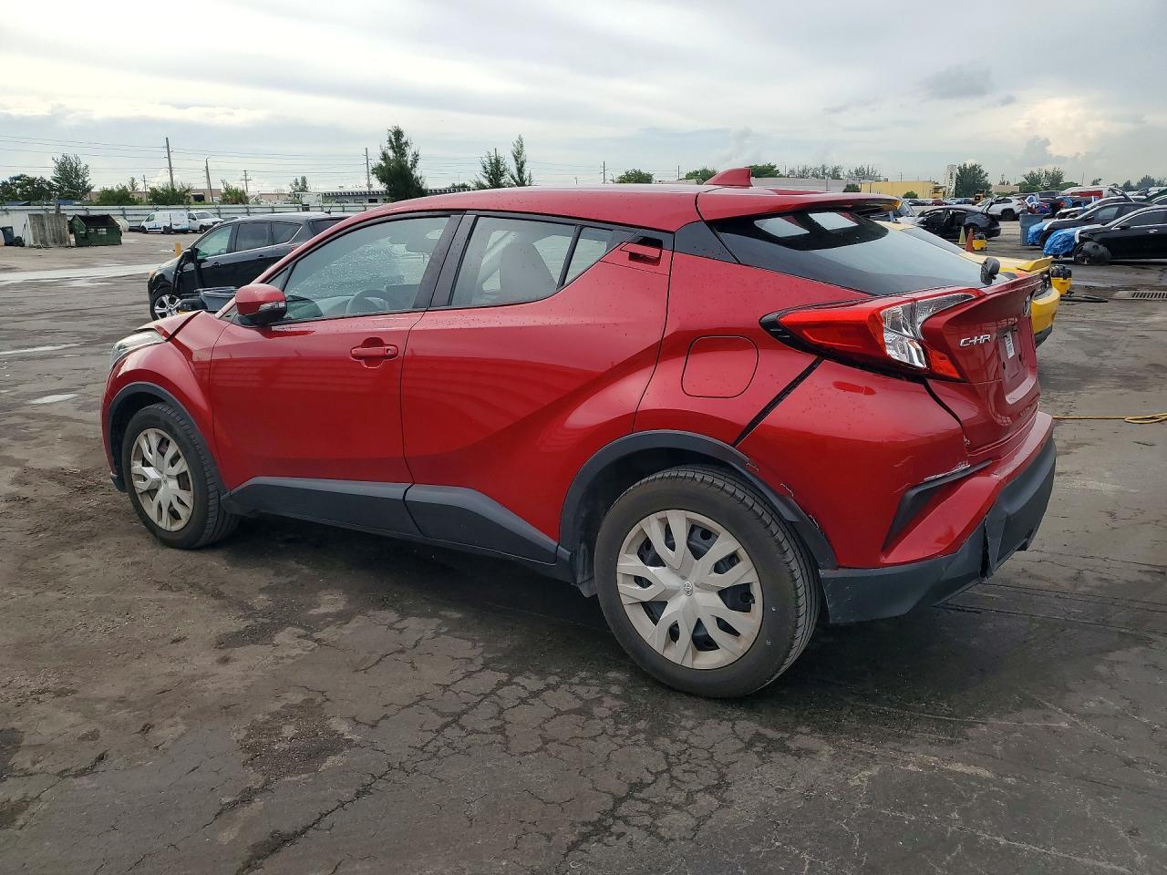 2020 Toyota C-Hr Le - Image 2