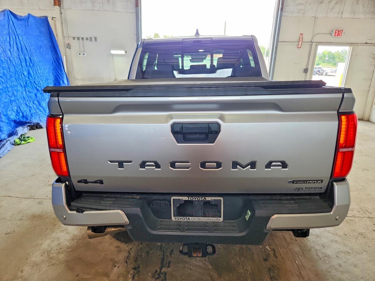 2025 Toyota Tacoma Trd Sport Hv - Image 6
