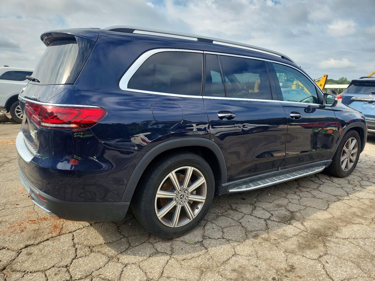 2022 Mercedes-Benz Gls 450 4Matic - Фото 3