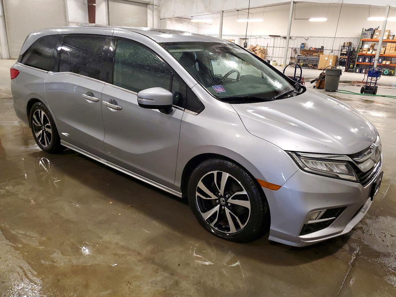 2018 Honda Odyssey Elite - Фото 4