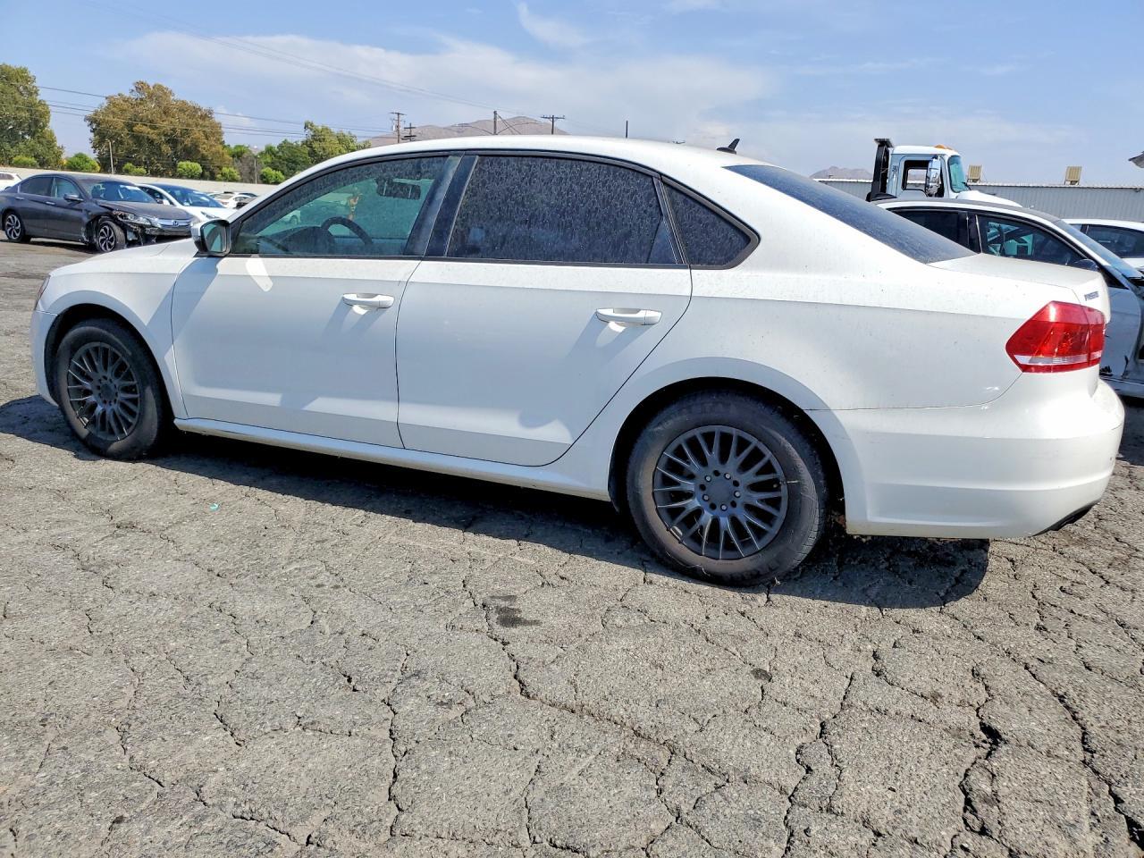 2014 Volkswagen Passat S - Image 2