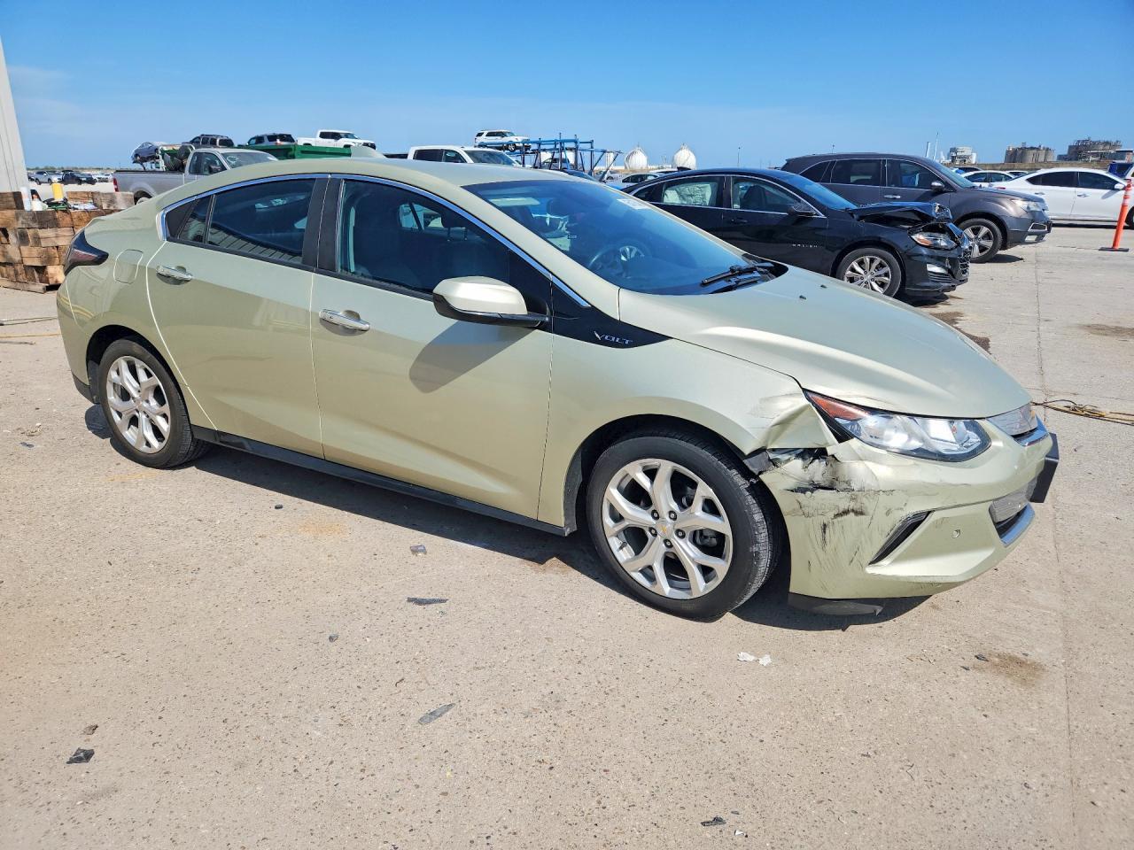 2017 Chevrolet Volt Premier - Image 4