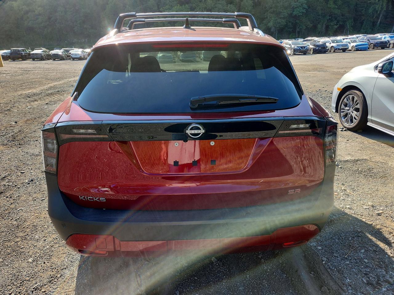 2026 Nissan Kicks Sr - Image 6