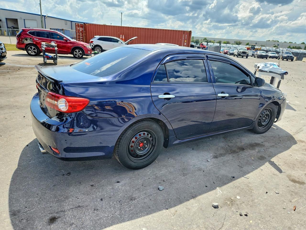 2013 Toyota Corolla L - Фото 3