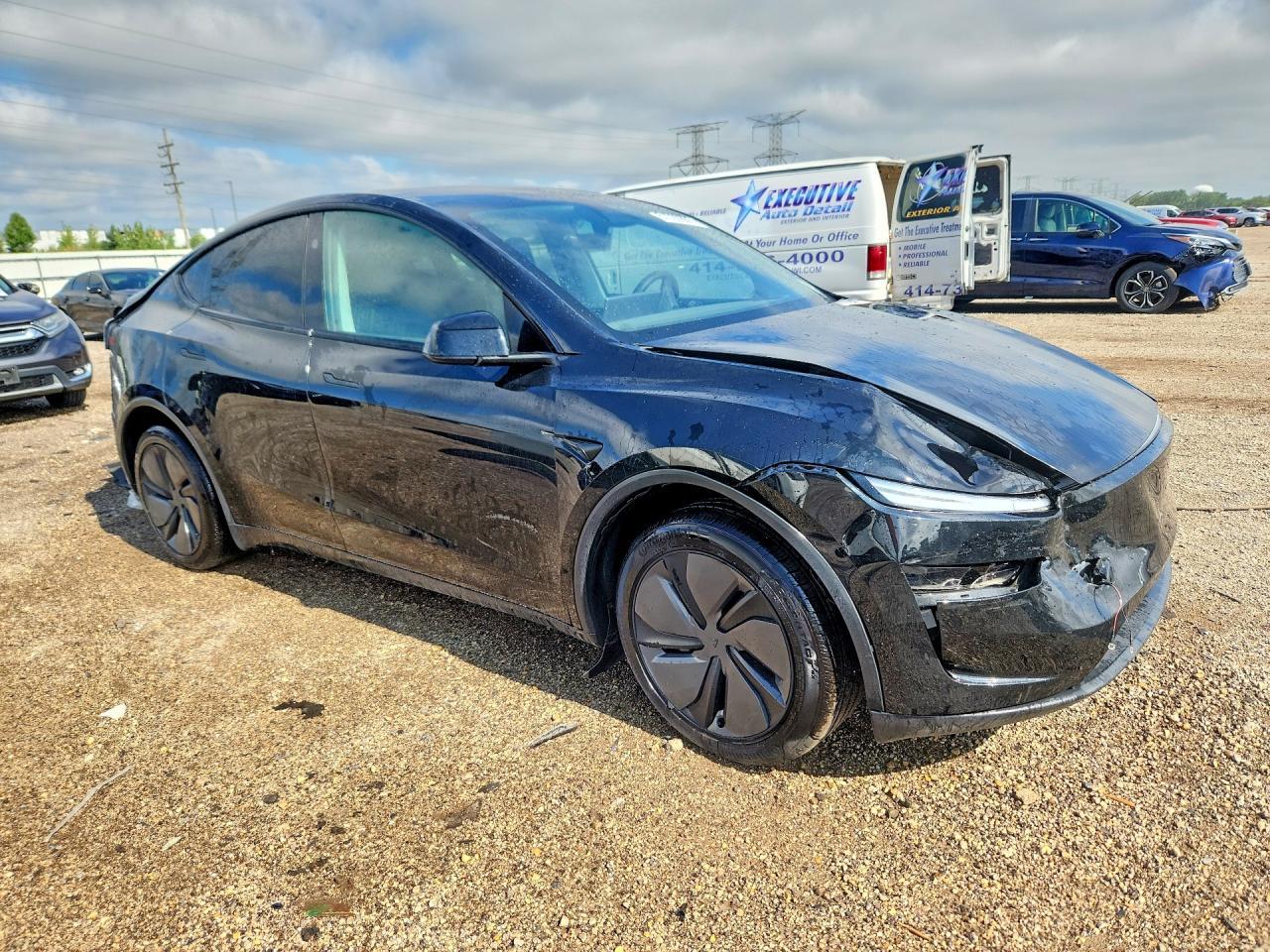 2026 Tesla Model Y - Фото 4