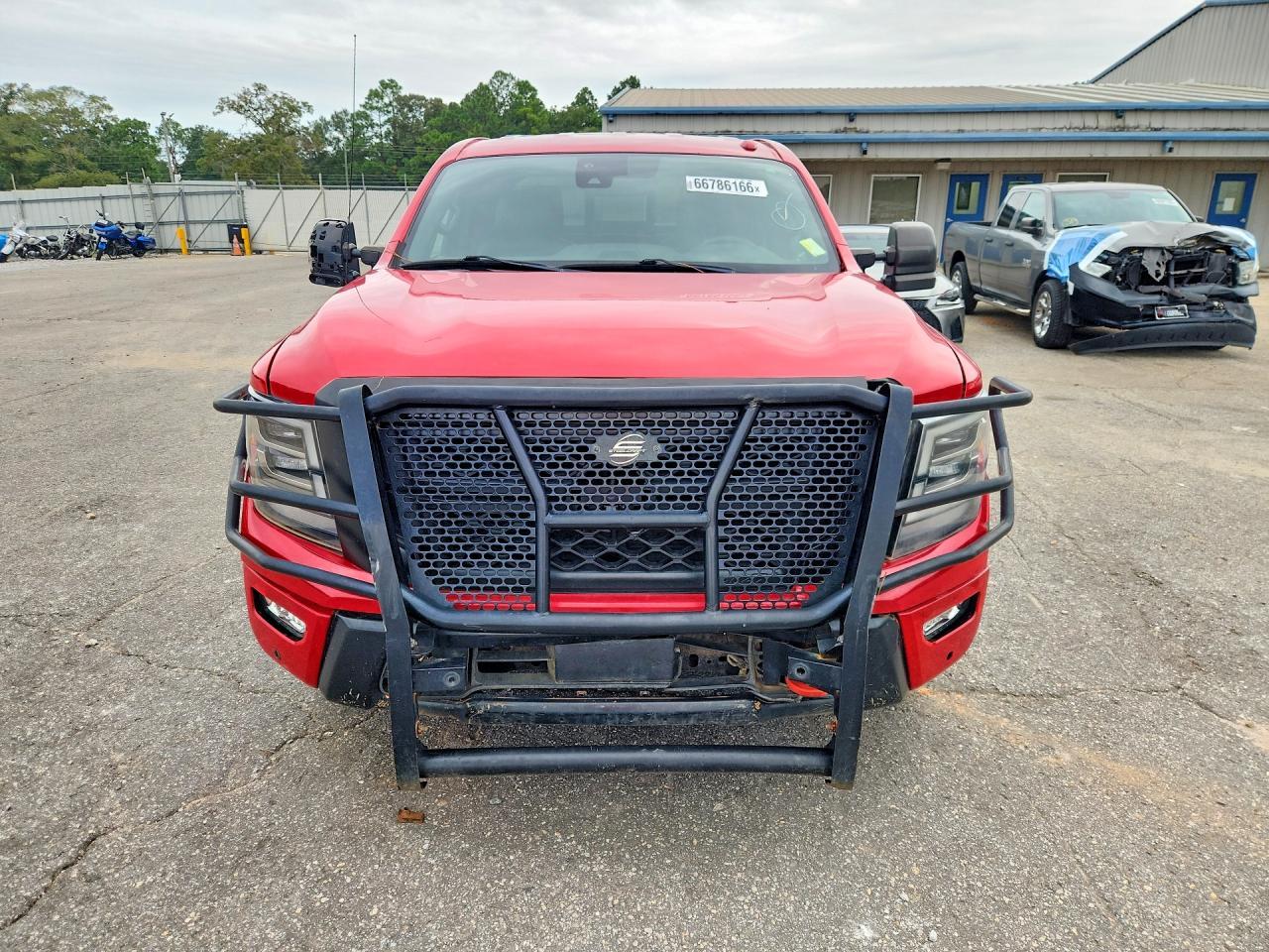 2021 Nissan Titan Pro-4X - Image 5