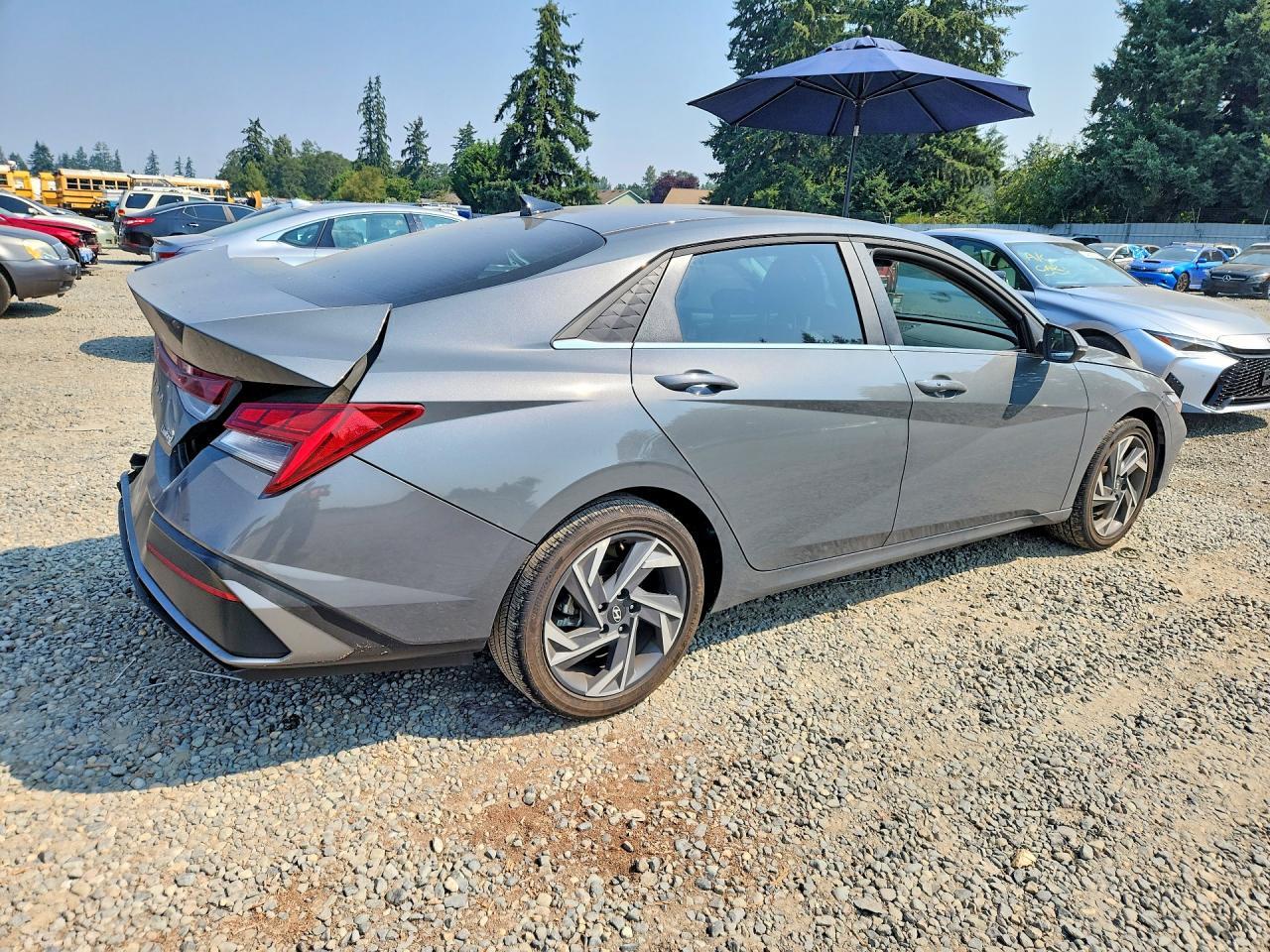 2026 Hyundai Elantra Limited - Image 3