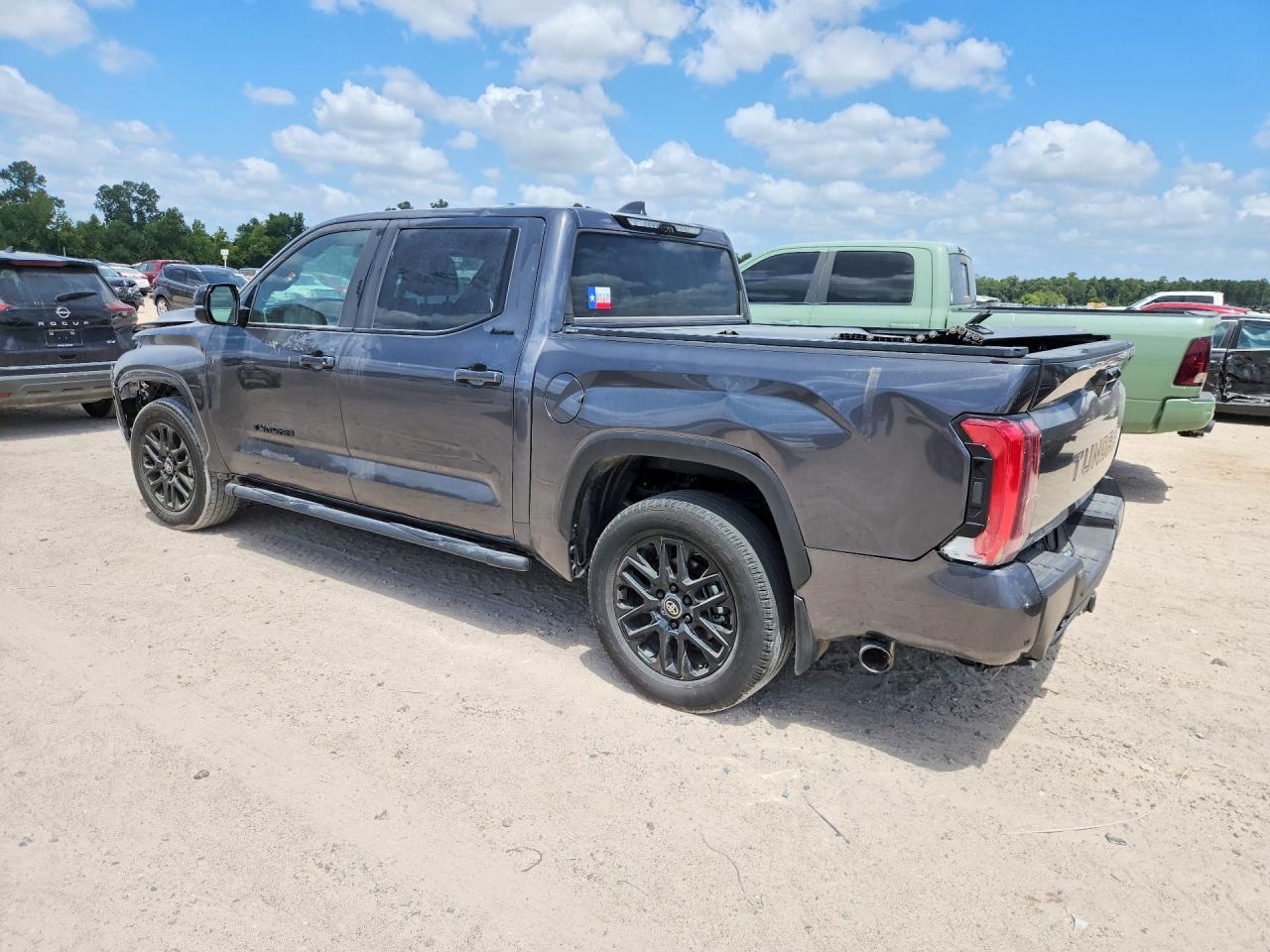 2025 Toyota Tundra Crewmax Limited - Фото 2