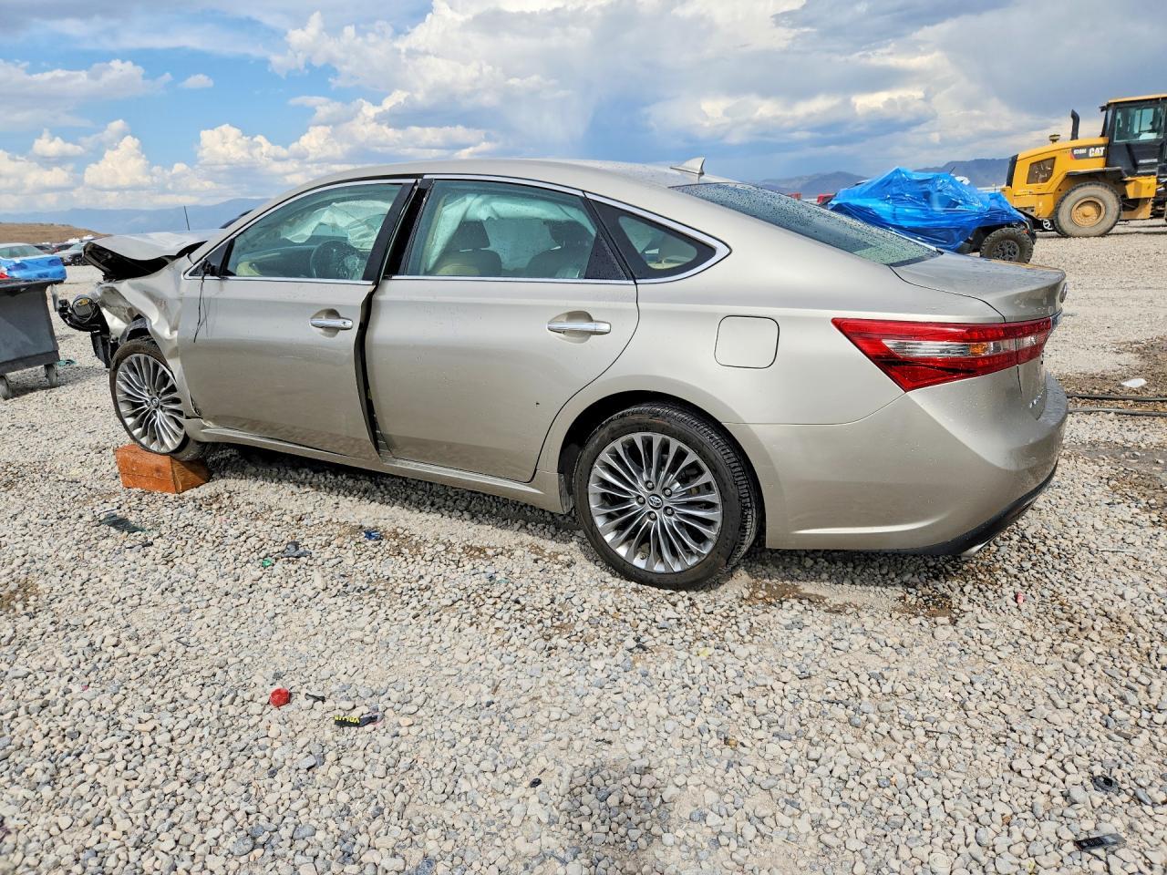 2016 Toyota Avalon Limited - Фото 2