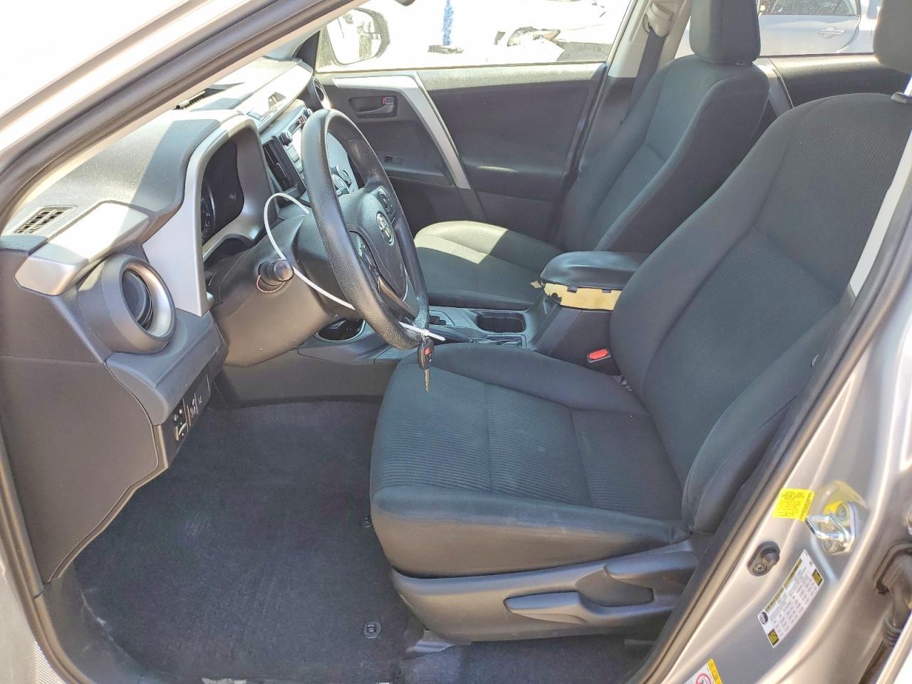 2017 Toyota Rav4 Le - Фото 7