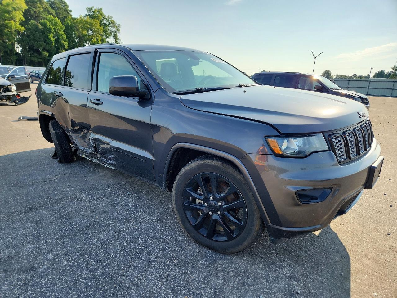 2018 Jeep Grand Cherokee Laredo - Фото 4