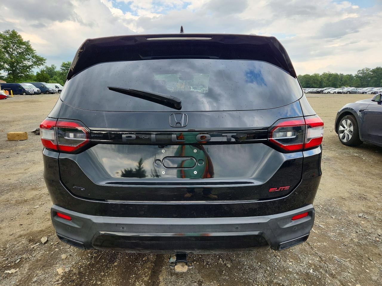 2024 Honda Pilot Elite - Image 6